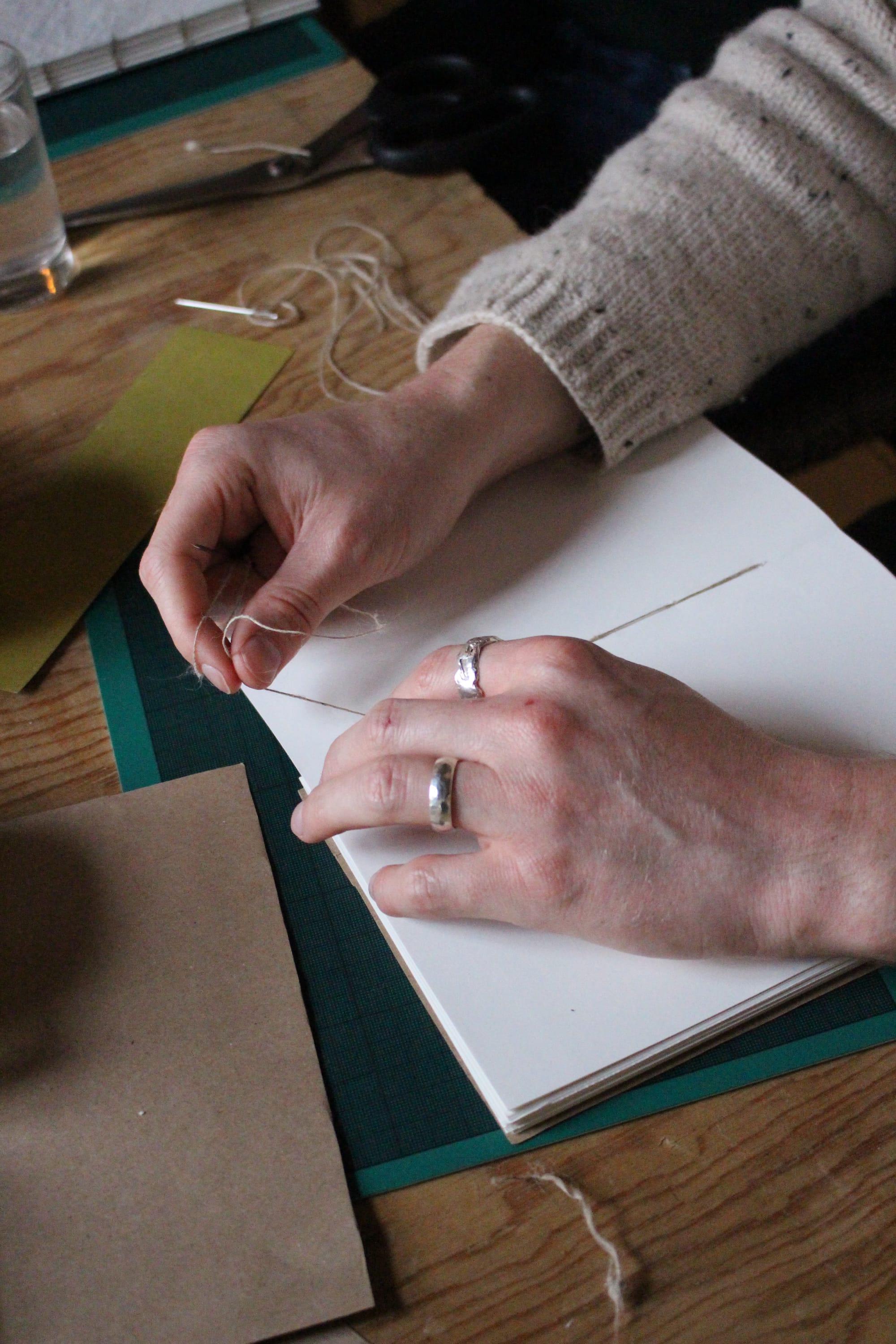 Billede fra BOOK BINDING